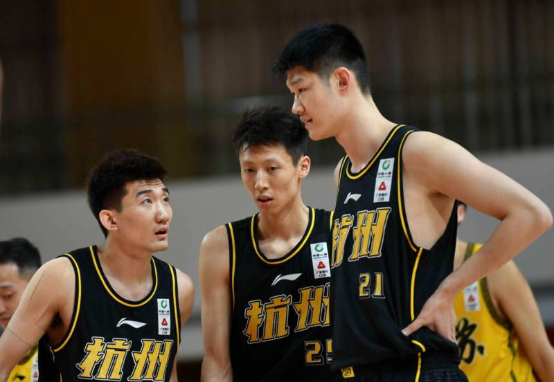 伊人久久大香线蕉综合影
